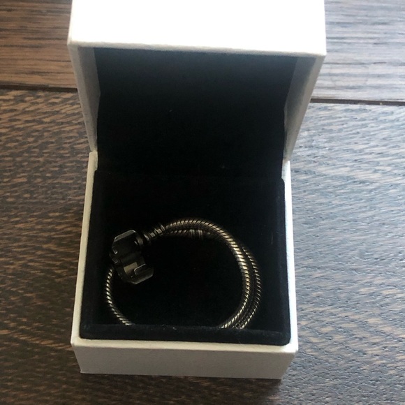 Silver Pandora bracelet - Picture 8 of 8